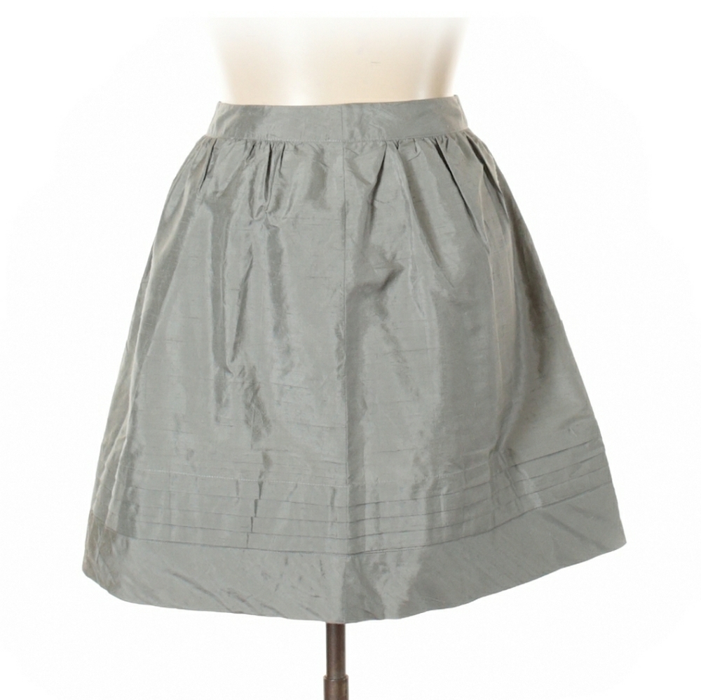 Trulli sz 10 casual skirt, shiny grey.